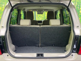 普段のお買い物や通勤、送迎等に十分な荷室スペースを確保しております。セカンドシートを倒すと、大きな荷物の積載も可能です♪