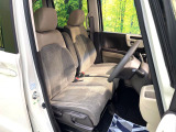 運転席シート廻りは使用感も少なく、良好な状態となっています。丁寧に使われていたことがよくわかりますね。