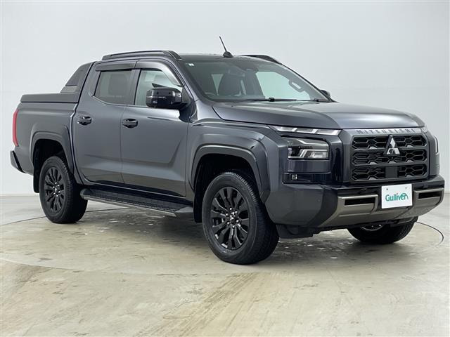 トライトン2.4 GSR ディーゼル 4WD4WD 本革シート