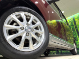 【14インチアルミホイール】外観にマッチしたアルミホイールを装着しております。各種アルミホイールや、スタッドレスタイヤも取扱いしております。是非ご相談ください♪