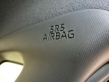 カーテンエアバックもついています。