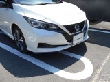 移動物が近づくと知らせてくれるMOD付きです。車の周りを歩いている人や自転車など動いているものを検知してディスプレイへの表示とブザーでドライバーに注意を促します。