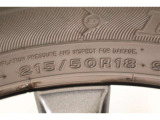 215/50R18    装着タイヤサイズです。 夏タイヤもスタッドレスタイヤの事も、石川トヨペットカローラにご相談くださいませ