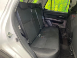 後部座席も気になるようなキズ・汚れやへたり等、大きなダメージはなく、良好な状態です。