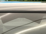 【スズキ セーフティサポート】走行中に前方の車両等を認識し、衝突しそうな時は警報とブレーキで衝突回避と被害軽減をアシスト。より安全にドライブをお楽しみいただけます。