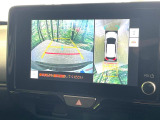 【パノラミックビューモニター】専用のカメラにより、上から見下ろしたような視点で360度クルマの周囲を確認することができます☆死角部分も確認しやすく、狭い場所での切り返しや駐車もスムーズに行えます。