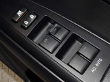 電動格納式ドアミラー・パワーウインドウを装備しています。