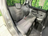 後部座席も気になるようなキズ・汚れやへたり等、大きなダメージはなく、良好な状態です。