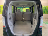 普段のお買い物や通勤、送迎等に十分な荷室スペースを確保しております。セカンドシートを倒すと、大きな荷物の積載も可能です♪