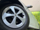 【15インチアルミホイール】外観にマッチしたアルミホイールを装着しております。各種アルミホイールや、スタッドレスタイヤも取扱いしております。是非ご相談ください♪
