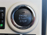 スマートキー装備車なので、キーを取り出さなくてもエンジン始動が可能です。