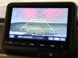 バックカメラが装備されており、後方の安全確認はもちろんのこと狭い場所での駐車や雨の日・夜間など視界の悪いコンディションでのストレスの軽減にもなります!