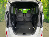普段のお買い物や通勤、送迎等に十分な荷室スペースを確保しております。セカンドシートを倒すと、大きな荷物の積載も可能です♪