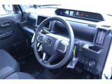 前席全体 目線も高く広い視界で安心して運転することができますね!