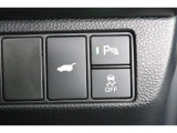 ホンダセンシング装備!衝突軽減ブレーキや誤発進抑制装置装備!この他にも先進の安全機能を多く搭載しております!安全に安心にお乗り頂き快適なカーライフをお楽しみ下さい!