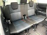 3列目シートはもちろん状態良好☆大人でもゆったりと座って頂けますので、大人数でのお出かけもラクラクです♪ご家族で、気の知れた仲間で、ドライブに行くのが楽しみですね♪