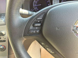 ステアリングスイッチ付きのハンドル!運転に支障をきたすことなくナビ操作が可能です!!