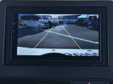 バックカメラ搭載なので後方時に車体後ろが確認出来る為、運転の苦手な方やたまに乗る方でも安心して車庫入れが出来ます☆