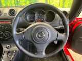 【純正革巻きステアリング】上質な革を使用することで、手にしっかり馴染みとても運転しやすいハンドルです♪