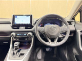 RAV4ならではの見晴らしのよい前方視界で、快適なドライブをお楽しみいただけます。