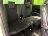 3列目シートはもちろん状態良好☆大人でもゆったりと座って頂けますので、大人数でのお出かけもラクラクです♪ご家族で、気の知れた仲間で、ドライブに行くのが楽しみですね♪