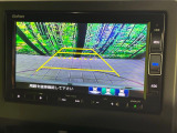 【バックカメラ】駐車時に後方がリアルタイム映像で確認できます。大型商業施設や立体駐車場での駐車時や、夜間のバック時に大活躍!運転スキルに関わらず、今や必須となった装備のひとつです!