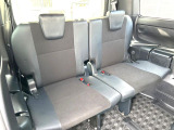 3列目シートはもちろん状態良好☆大人でもゆったりと座って頂けますので、大人数でのお出かけもラクラクです♪ご家族で、気の知れた仲間で、ドライブに行くのが楽しみですね♪