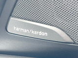 ●harman/kardonサウンドシステム:オーディオ専門メーカーが手掛けるプレミアムスピーカーを装備。多数のスピーカーから、音の粒立ちまで分かる高品質な音楽をお楽しみいただけます。