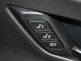 運転席のパワーシートは2名様分までメモリー機能付きです。