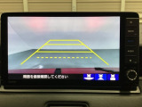 バックでの車庫入れも安心です! リアカメラが付いているバックモニター付のナビを装備しております。操作線もついており距離感も画面から確認できます。