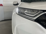 明るくて長寿命のLEDヘッドライト採用