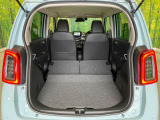 後席を格納すると、これだけの広さが!シーンに合わせたシートアレンジで、大きな荷物も積むことが出来ます♪
