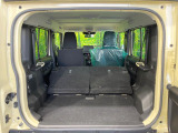 普段のお買い物や通勤、送迎等に十分な荷室スペースを確保しております。セカンドシートを倒すと、大きな荷物の積載も可能です♪
