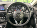 【純正革巻きステアリング】上質な革を使用することで、手にしっかり馴染みとても運転しやすいハンドルです♪