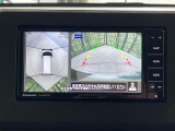 【マルチアラウンドモニター】専用のカメラにより、上から見下ろしたような視点で360度クルマの周囲を確認することができます☆死角部分も確認しやすく、狭い場所での切り返しや駐車もスムーズに行えます。