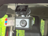 【ドライブレコーダー】ドライブレコーダー装備!走行中はもちろん、あおり運転や事故に遭遇した際、映像で記録し、万一のリスクに備えます。※記録用SDカードはお客様ご自身でご準備いただく必要があります。