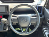 ステアリングも使用感が少なく、きれいな状態となっております♪