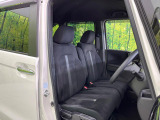 運転席シート廻りは使用感も少なく、良好な状態となっています。前オーナー様が丁寧に使っていたことがよくわかりますね。
