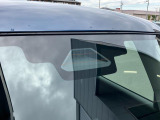 【安全装備】ミリ波レーダーと単眼カメラの組み合わせにより、検知対象を車両や歩行者、自転車,自動二輪車とし、交差点での検知にも対応した衝突被害軽減ブレーキ「デュアルセンサーブレーキサポートII」を搭載◎