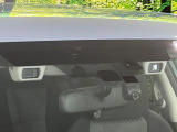 【アイサイトVer3】前方の車両等を検知し、衝突しそうな時は警報で注意を促し、ブレーキを踏む力をサポート。ブレーキを踏めなかった場合は衝突被害軽減ブレーキが作動、衝突回避をサポートします。