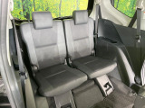 3列目シートはもちろん状態良好☆大人でもゆったりと座って頂けますので、大人数でのお出かけもラクラクです♪ご家族で、気の知れた仲間で、ドライブに行くのが楽しみですね♪