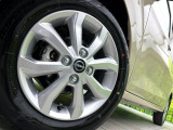 【純正14インチアルミホイール】外観にマッチした純正アルミホイールを装着しております。各種社外アルミホイールや、スタッドレスタイヤも取扱いしております。是非ご相談ください♪