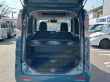 4名乗車の状態で荷室を確保した状態です。荷物がたくさん載りそうですね。