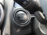 スマートキー装備車なので、キーを取り出さなくてもエンジン始動が可能です。