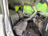 運転席シート廻りは使用感も少なく、良好な状態となっています。丁寧に使われていたことがよくわかりますね。
