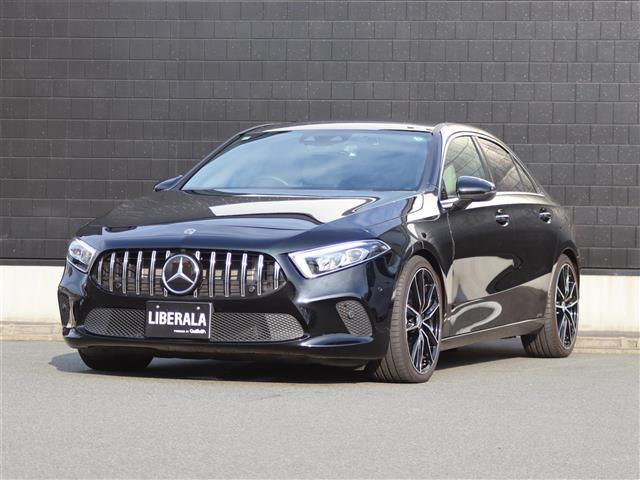 Aクラス A250 4MATIC 4WD 本革シート