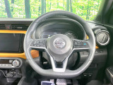 【純正革巻きステアリング】上質な革を使用することで、手にしっかり馴染みとても運転しやすいハンドルです♪