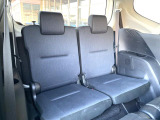 3列目シートはもちろん状態良好☆大人でもゆったりと座って頂けますので、大人数でのお出かけもラクラクです♪ご家族で、気の知れた仲間で、ドライブに行くのが楽しみですね♪