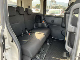 ゆとりある広々とした車内空間は、ドライブを始め買い物やレジャーなど、幅広く活躍します。一人でもみんなとでもお出かけを楽しみましょう!