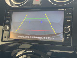 【バックモニター】後ろのカメラの映像をモニターに映し出すことができます!後方の見えない死角や、障害物との距離感をしっかり確認することができます!駐車が苦手な方におすすめです。